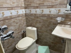 26-Wall Art Theme Bathroom